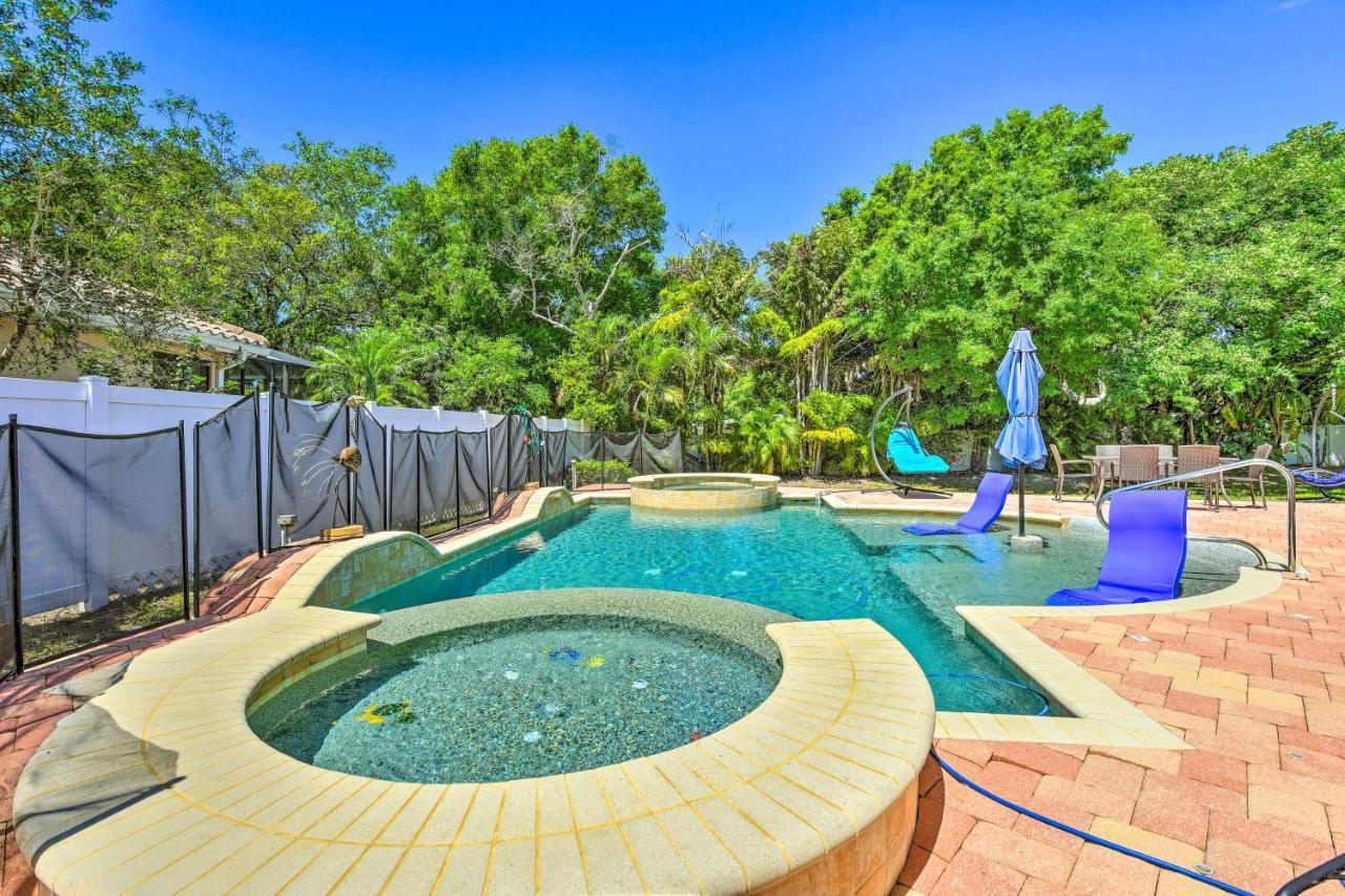 הוילה Sun-Soaked Sarasota Oasis With Pool And Hot Tub! מראה חיצוני תמונה